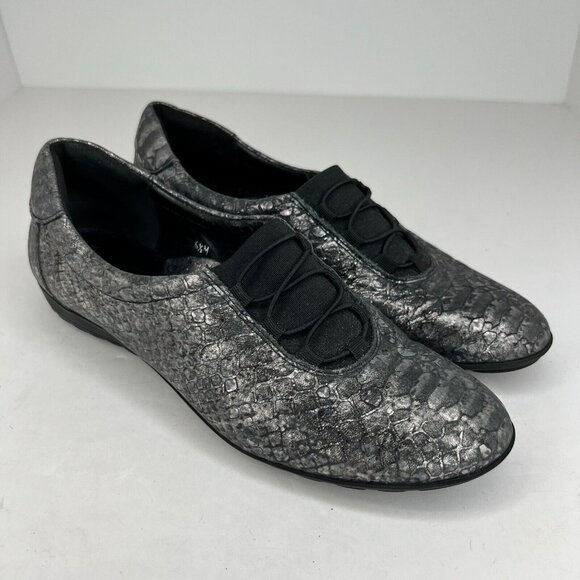 Sesto Meucci Womens Black Hovercraft Zip Snake Print Size 6.5 M Slip On Shoes - Picture 2 of 9